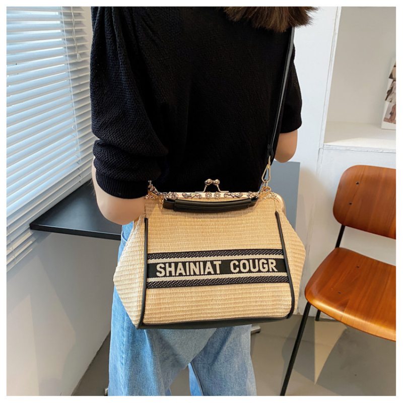 2023 Summer Slame Woven Bag Fashion Trojrozmerný Kvetinový Dizajn Malá Svieža Prenosná Plážová Taška Messenger